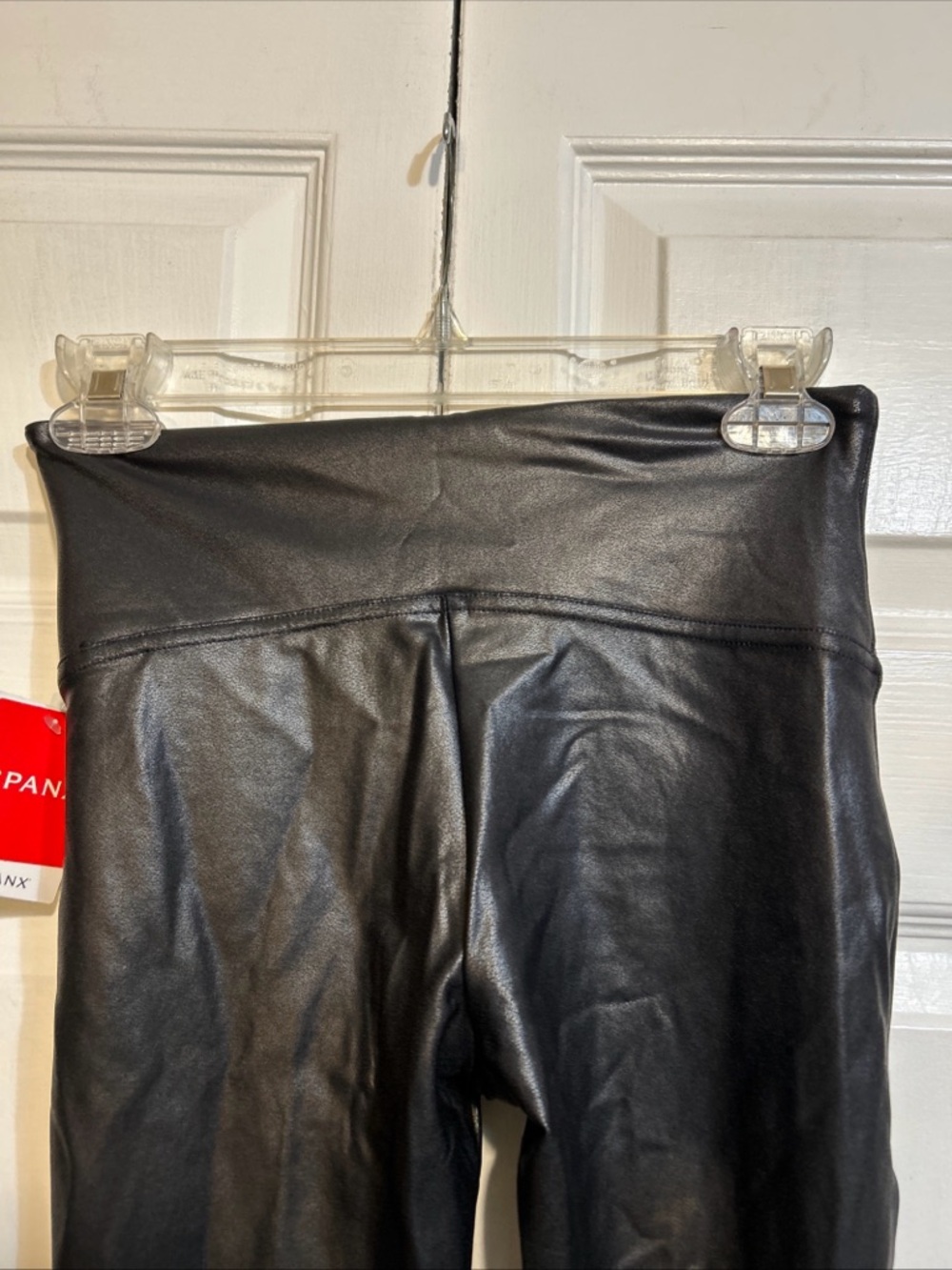 NWT SPANX Faux Leather Leggings Size M Medium Black Slimming 2437 - Picture 8 of 11